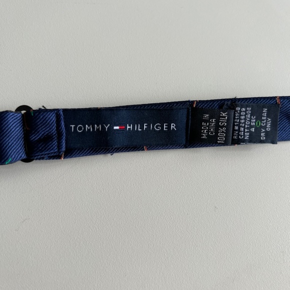 Tommy Hilfiger palm tree print bow tie - Picture 5 of 5